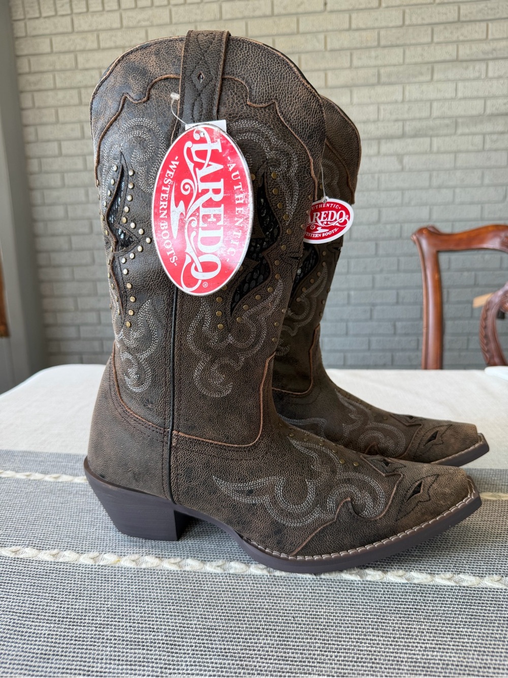 New Laredo Snip Toe Cowgirl Western Boots Rodeo Studded Inlay Leather Size 8